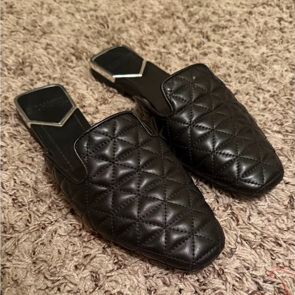 Schutz Adra Quilted Nappa Leather Flat Mule Black Silver Size 7.5 - Picture 2 of 7